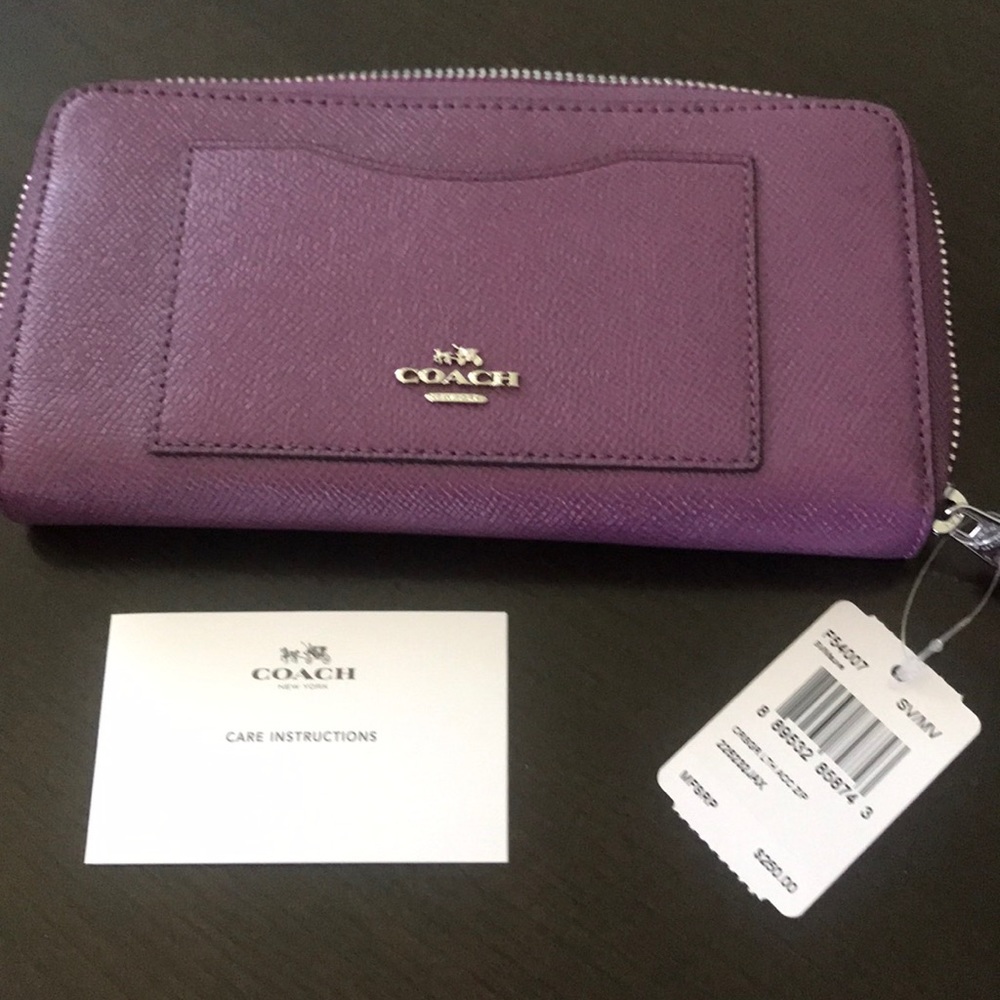 COACH WALLET new with tags (100% authentic)